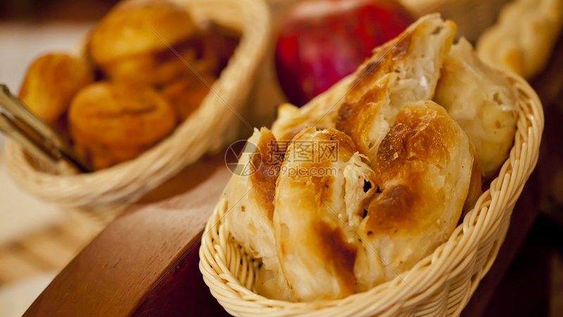 餐饮加盟，如何选择十大品牌？揭秘加盟费用真相**