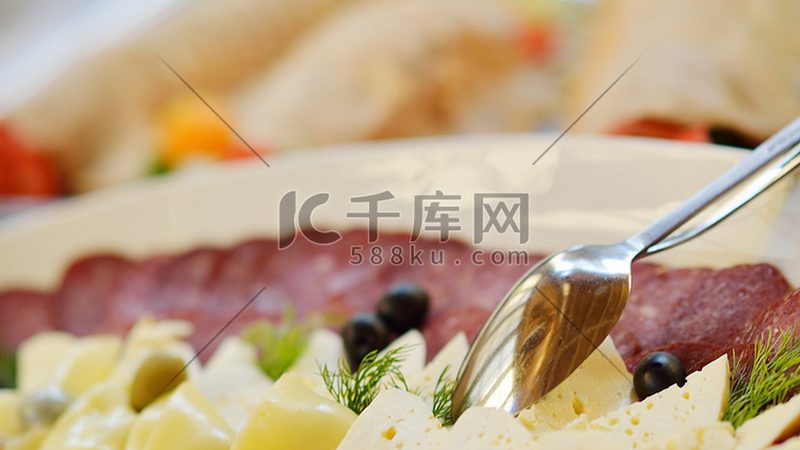 火锅底料代购带回国，飞机上有哪些注意事项？**